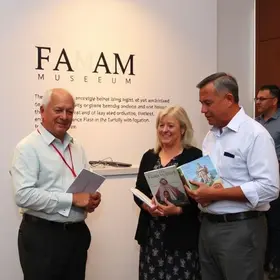 lancamento livro Fama 10 anos