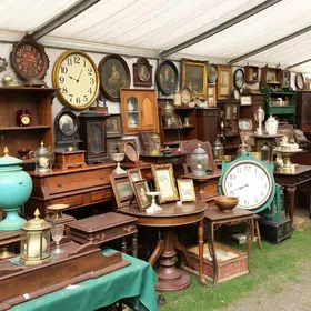 Feira de Antiguidades e Curiosidades de Itu